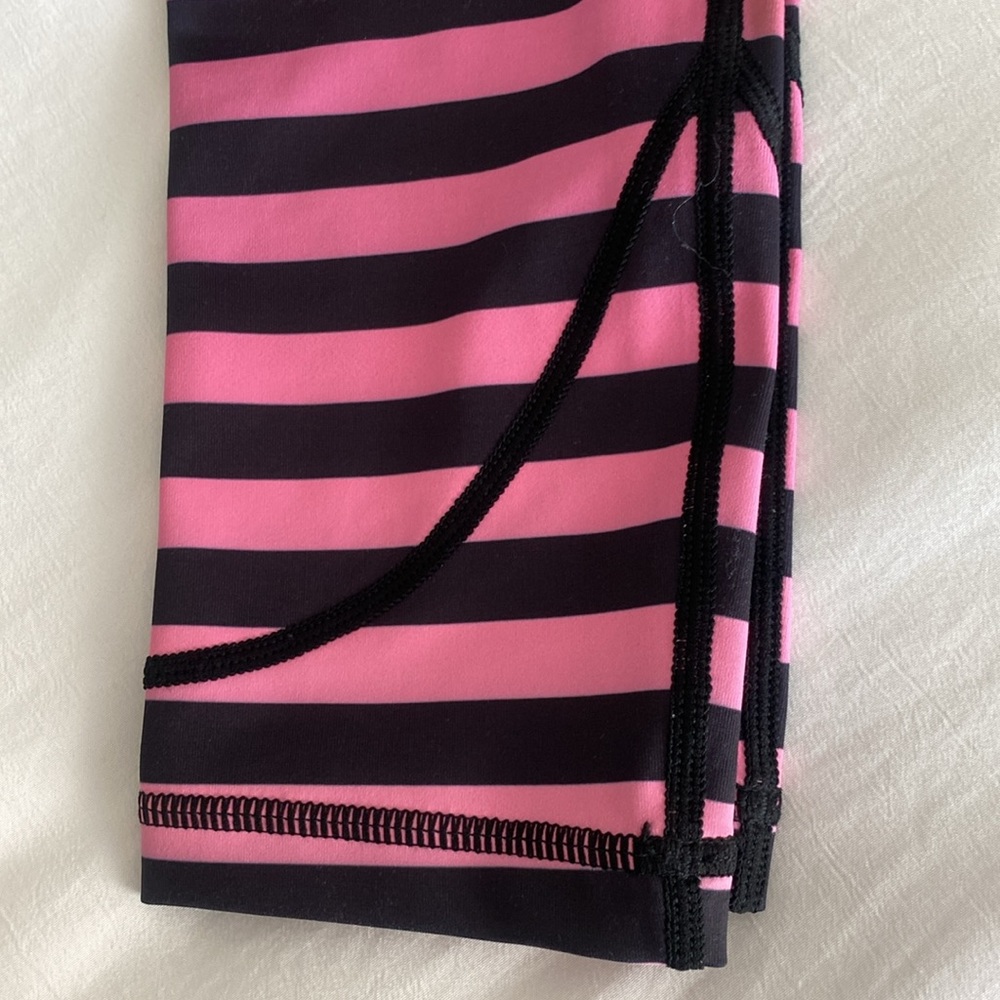 Zyia purple and black stripe ombré light n tight leggings size 2 - Picture 2 of 8